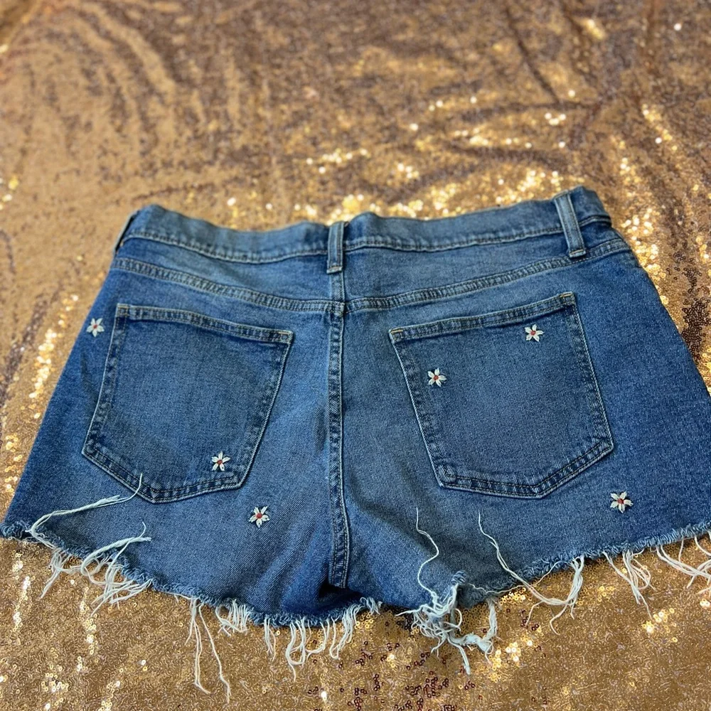 GAP Blue Denim Jean Shorts with Frayed Hem and Floral Embroidered Accents
